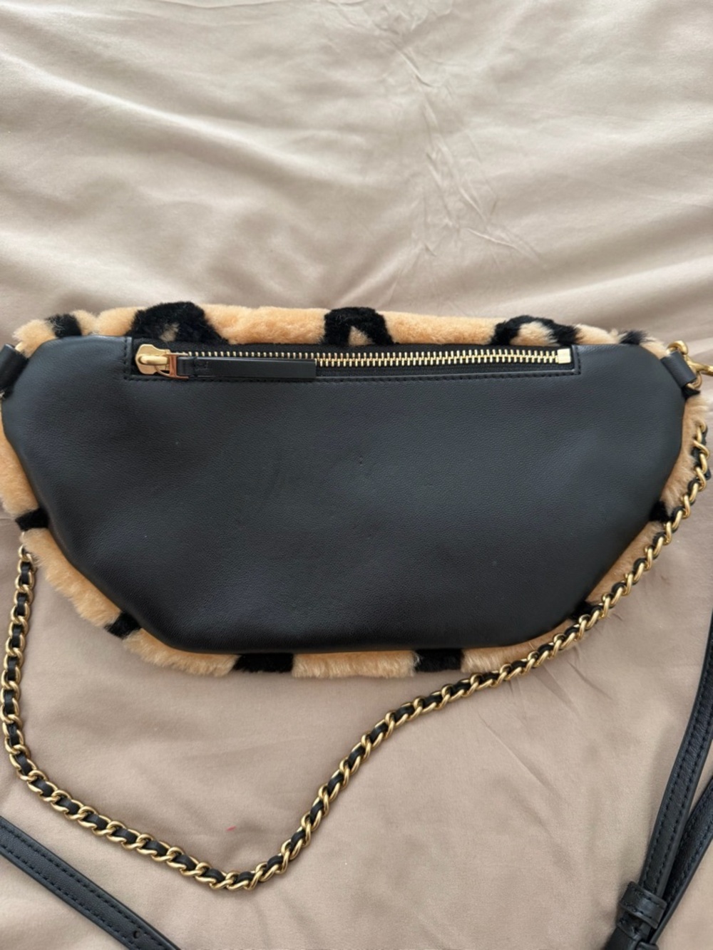 Tory Burch Fleming Shearling Crossbody Belt Bag - Picture 10 of 11
